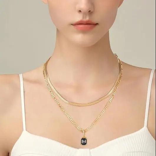 Collier en Cristal Femmes Parfaites