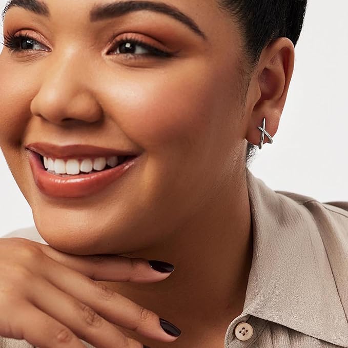 Élégance Croisée en Argent Femmes Parfaites