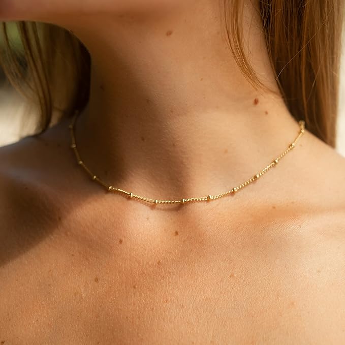 Collier Élégance Dorée Femmes Parfaites